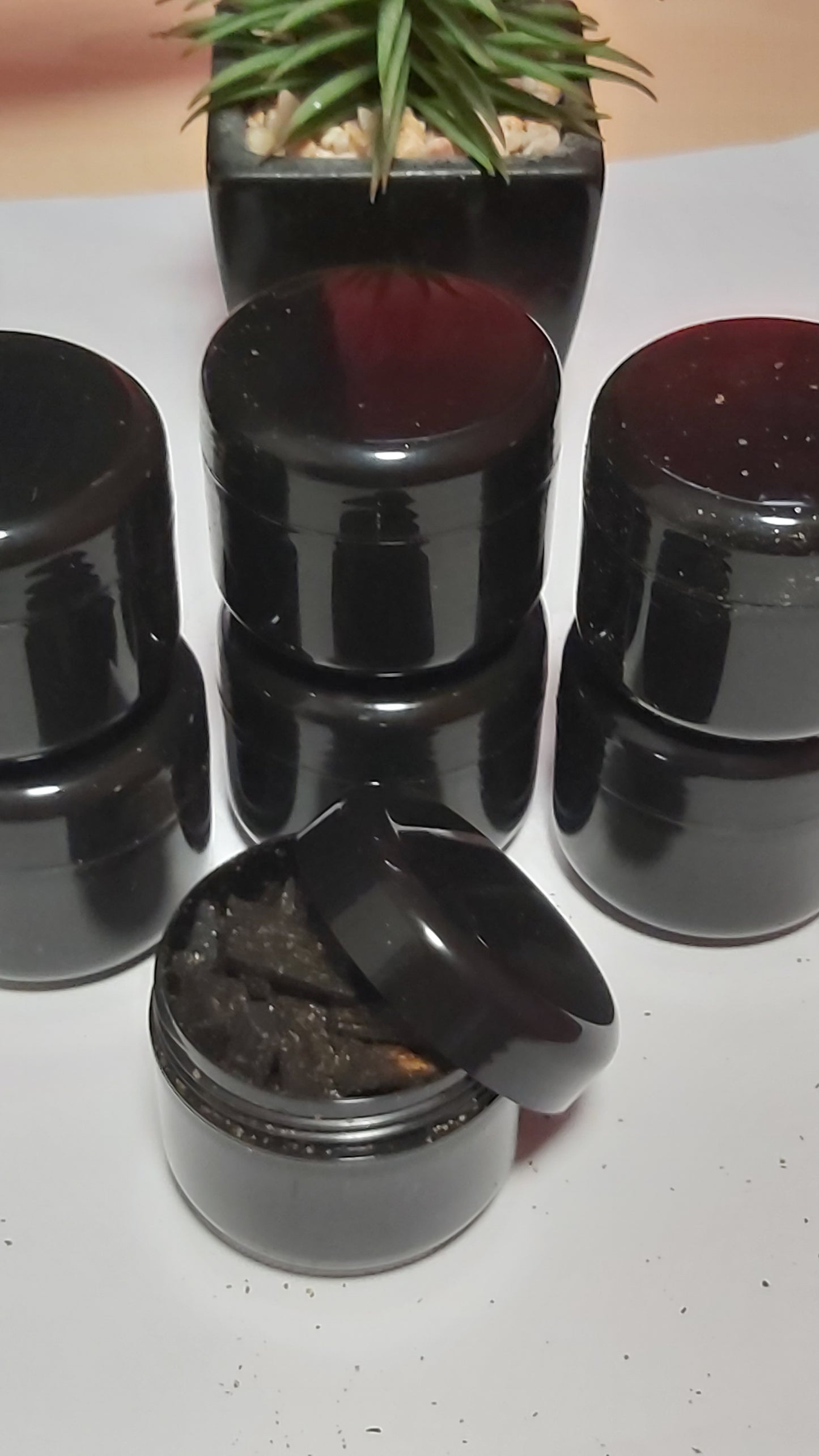 بخور عود خصوصي   Special oud incense